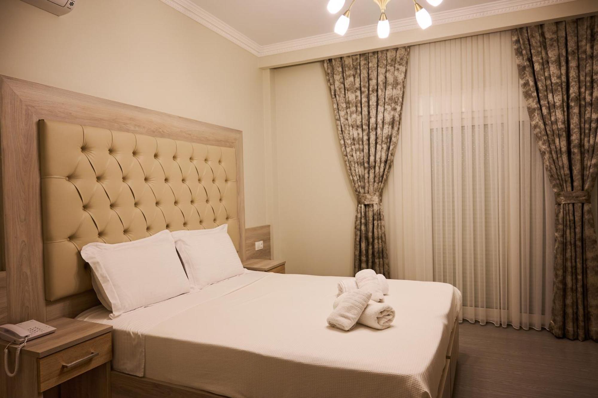 Famissi Suites 1 Kalambaka Exterior photo
